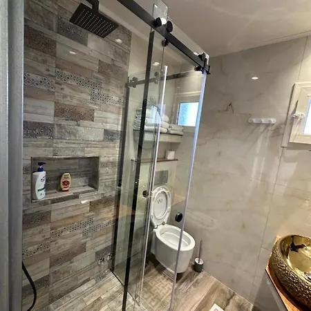 Manolo & Jolie Luxury