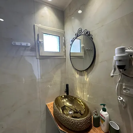 Manolo & Jolie Luxury Himarë