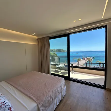 Manolo & Jolie Luxury Hotel 3*