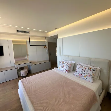 Hotel Manolo & Jolie Luxury 3*