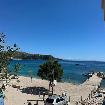 Manolo & Jolie Luxury Hotel 3*