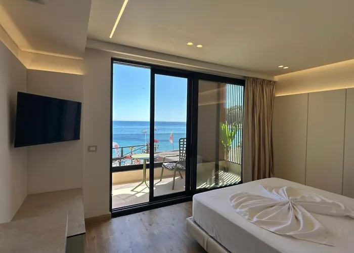 Hotel Manolo & Jolie Luxury Himare