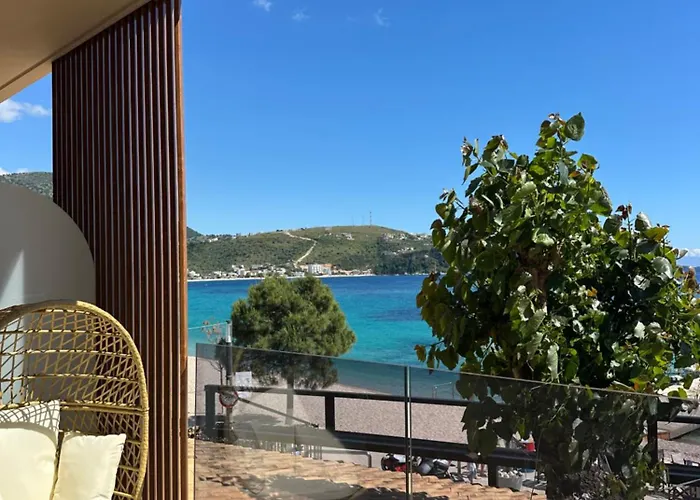 Manolo & Jolie Luxury Hotel Himare