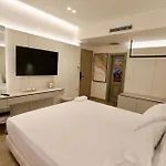 Manolo & Jolie Luxury Ξενοδοχείο 3*