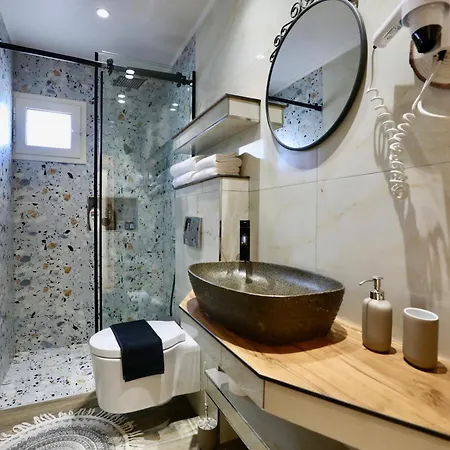 Manolo&jolie Luxury Hotel Himarë