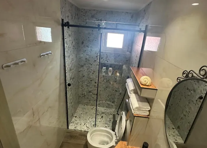 Manolo&jolie Luxury Hotel Himare