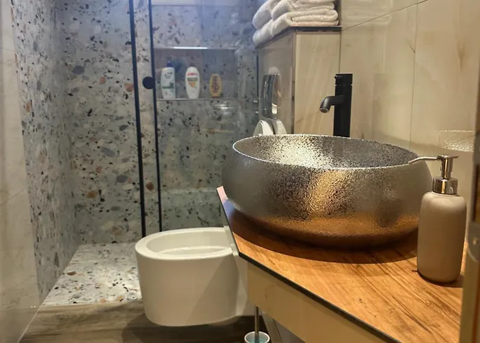 Manolo&jolie Luxury Himare