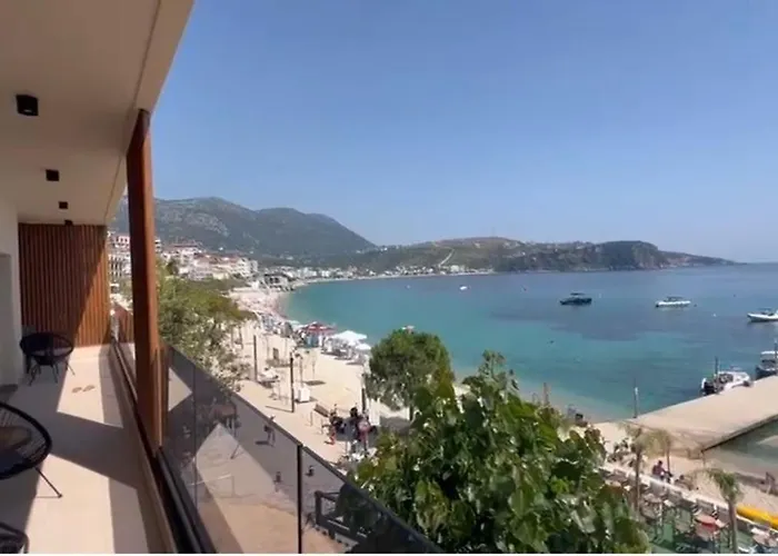 Manolo&jolie Luxury Himare